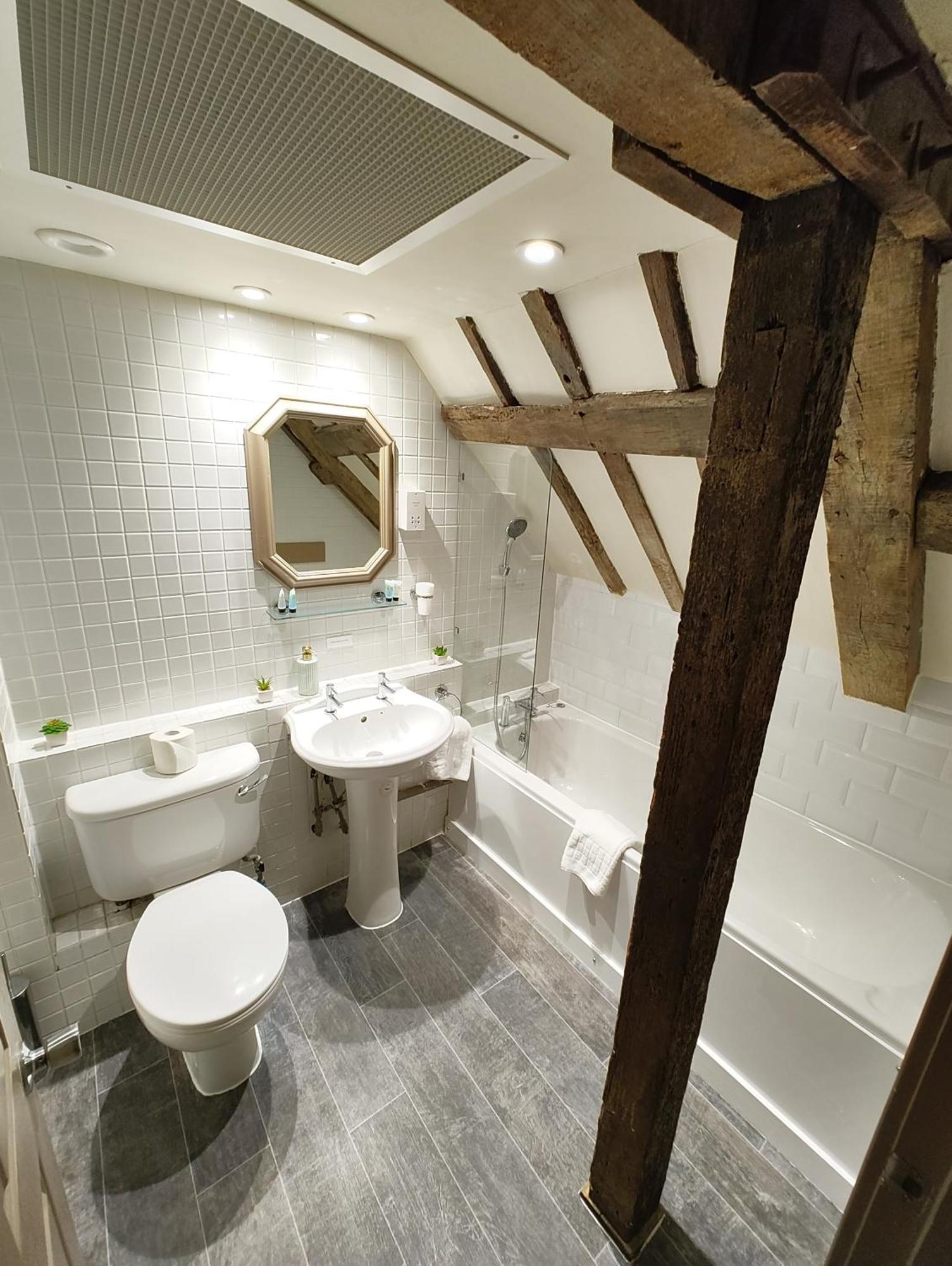 The Riverside Inn Chelmsford Bagian luar foto