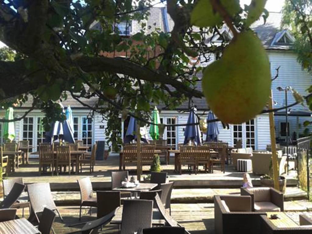 The Riverside Inn Chelmsford Bagian luar foto