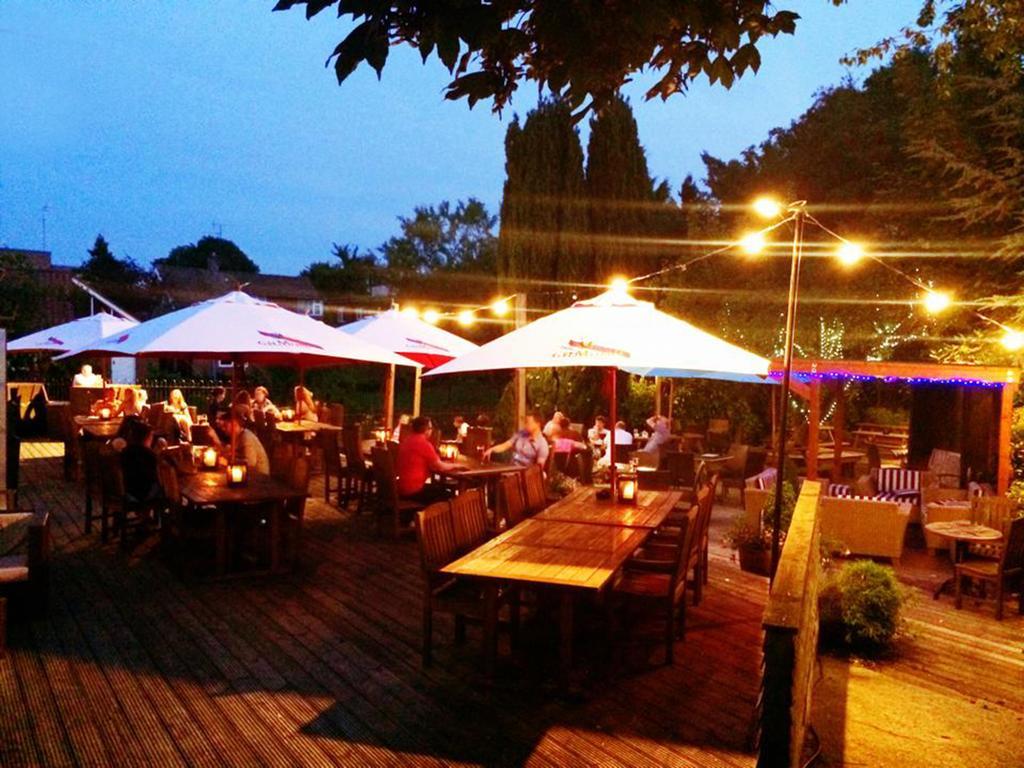 The Riverside Inn Chelmsford Bagian luar foto