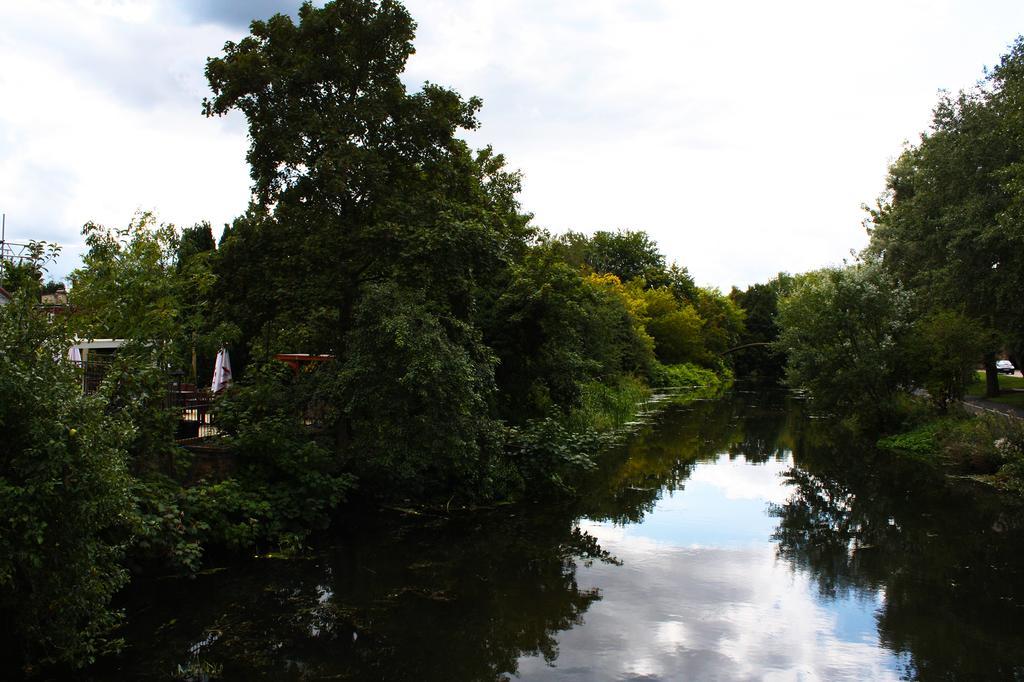 The Riverside Inn Chelmsford Ruang foto